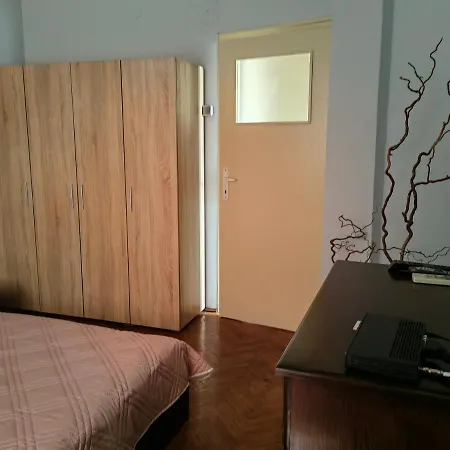 Апартамент За Гости, Гр. Габрово - Център Appartamento Gabrovo